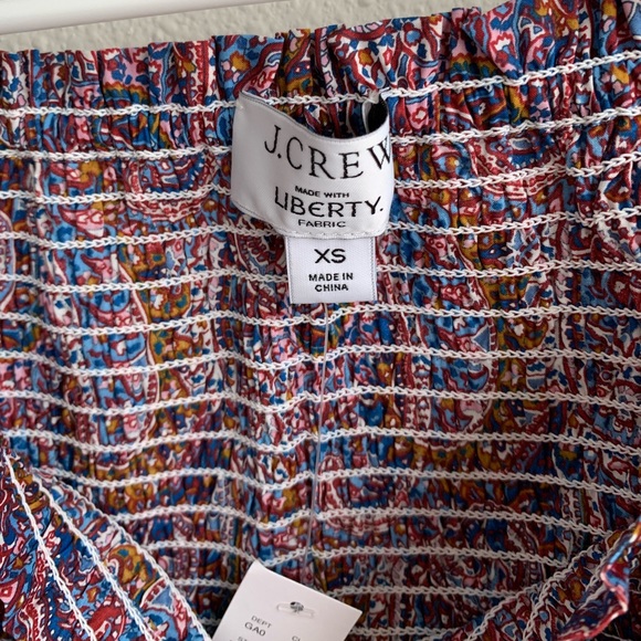 Puff-sleeve smocked top in Liberty® Tropical Prince print - Picture 2 of 5